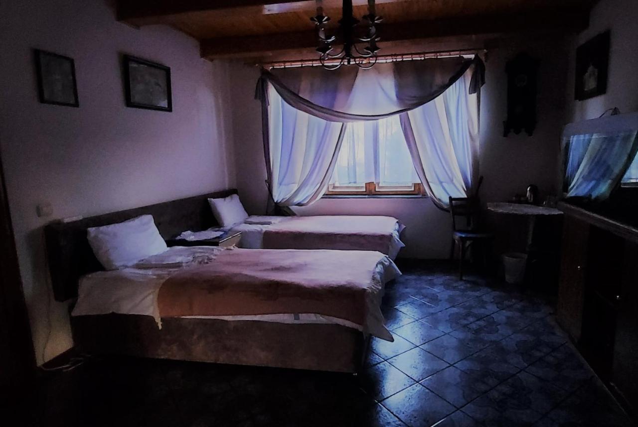 Guest House Marketti Vynohradiv Bagian luar foto