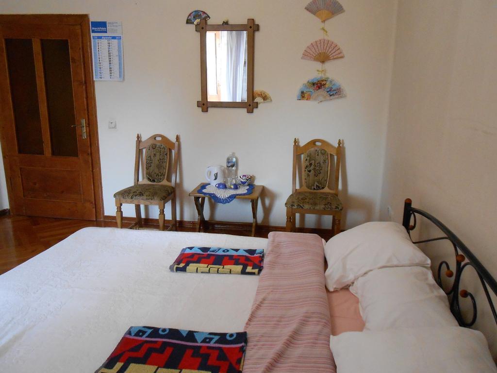Guest House Marketti Vynohradiv Bagian luar foto